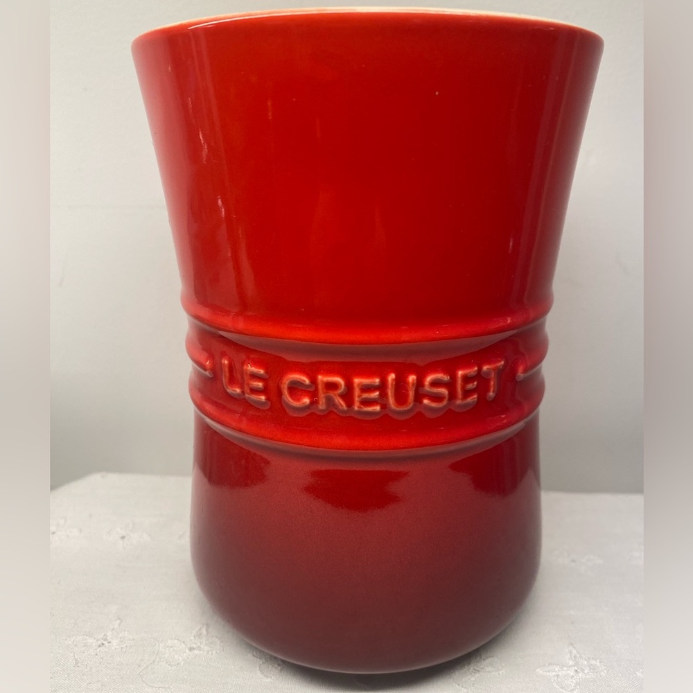 Le Creuset Untensil holder red ombré. Cerise. Stoneware untensil crock.